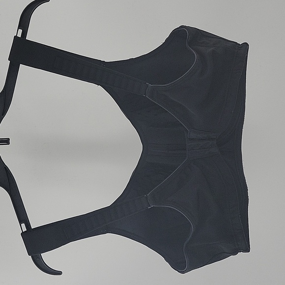 Livi Active Black Supportive Bra with Adjustable Straps NWOT - Picture 7 of 15